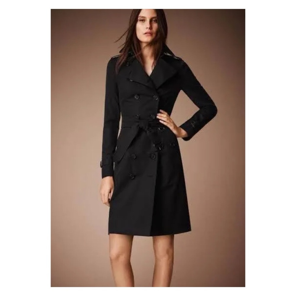 Burberry Heritage Sandringham Trench in Black